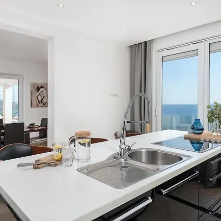 Villa Infinity *