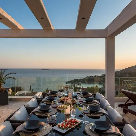 Villa Infinity מליני